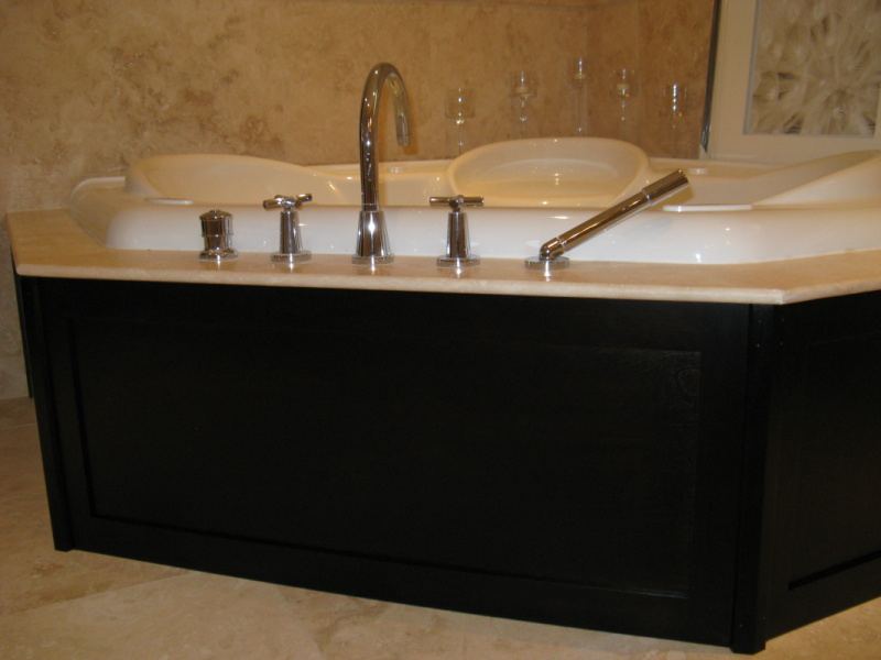 maple cappuccino bathroom surround