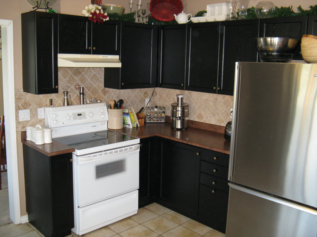 Relacquered Black Oak Kitchen 