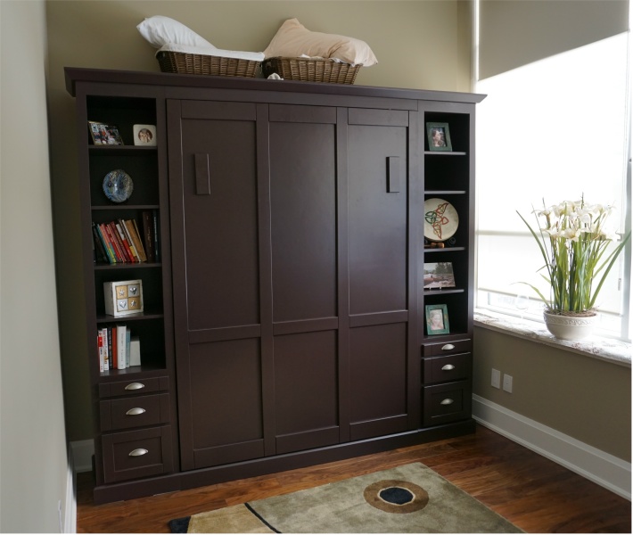 white murphy bed