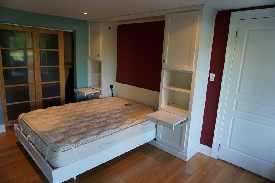 white murphy bed