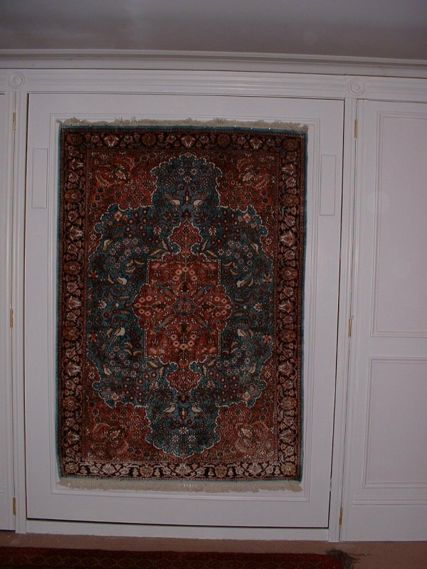 white murphy bed