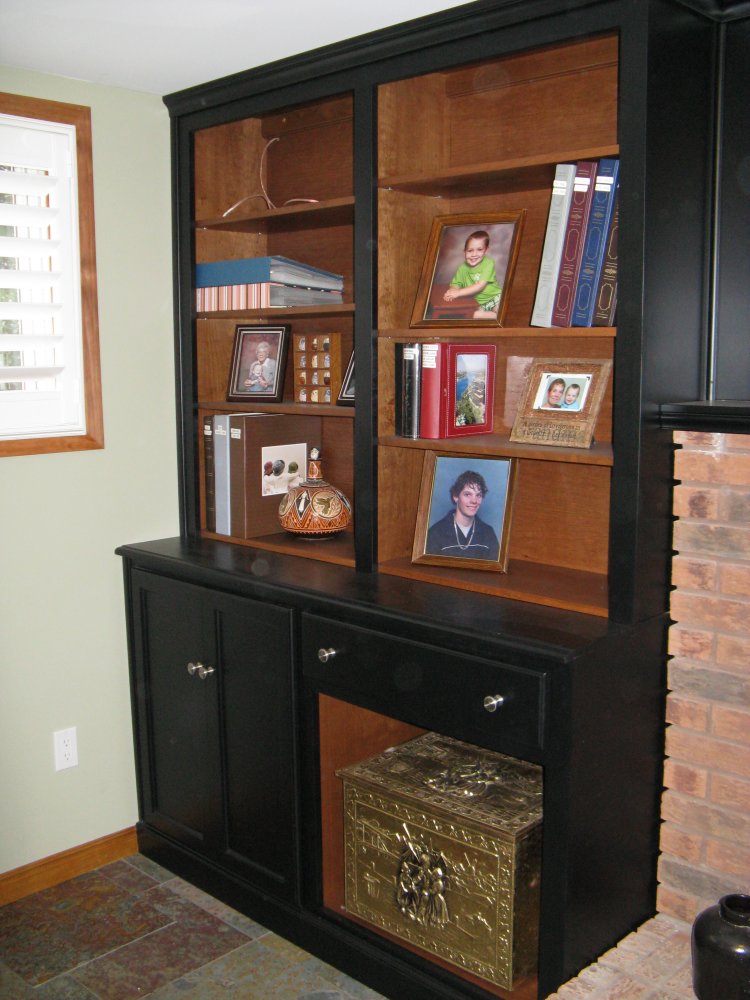 Black wall unit