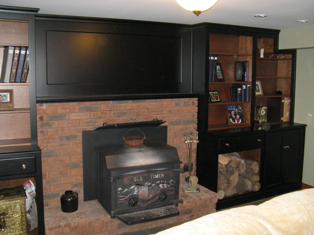 Black wall unit